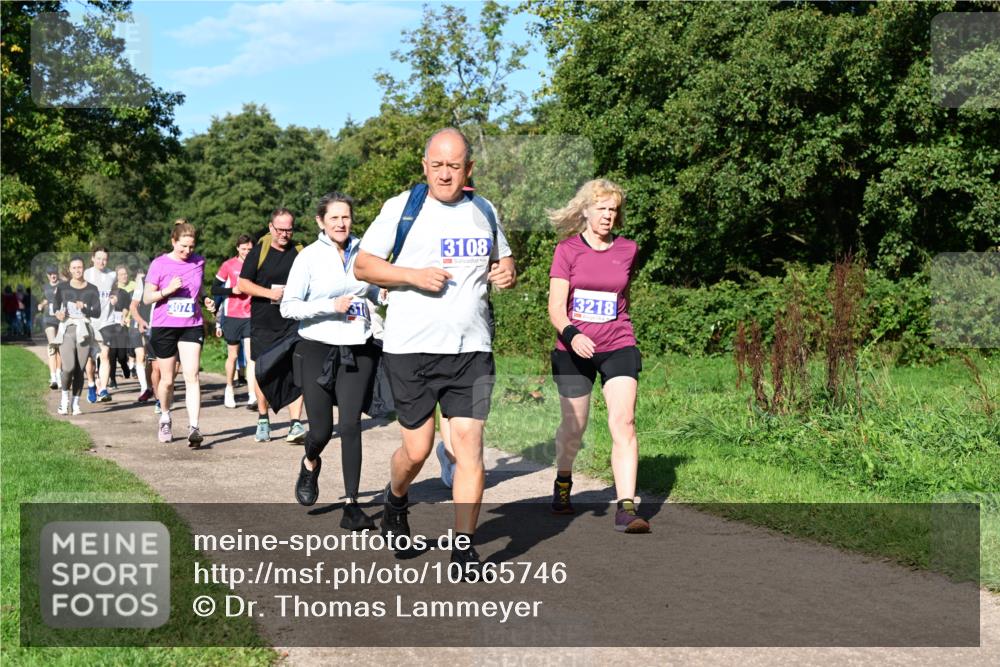 27.09.2026 - 35. Volkslauf durch das schöne Alstertal Dr. Thomas Lammeyer http://msf.ph/oto/10565746 27.09.2026 10:38:09 Laufen 3074, 3108, 3218 meine-sportfotos.de