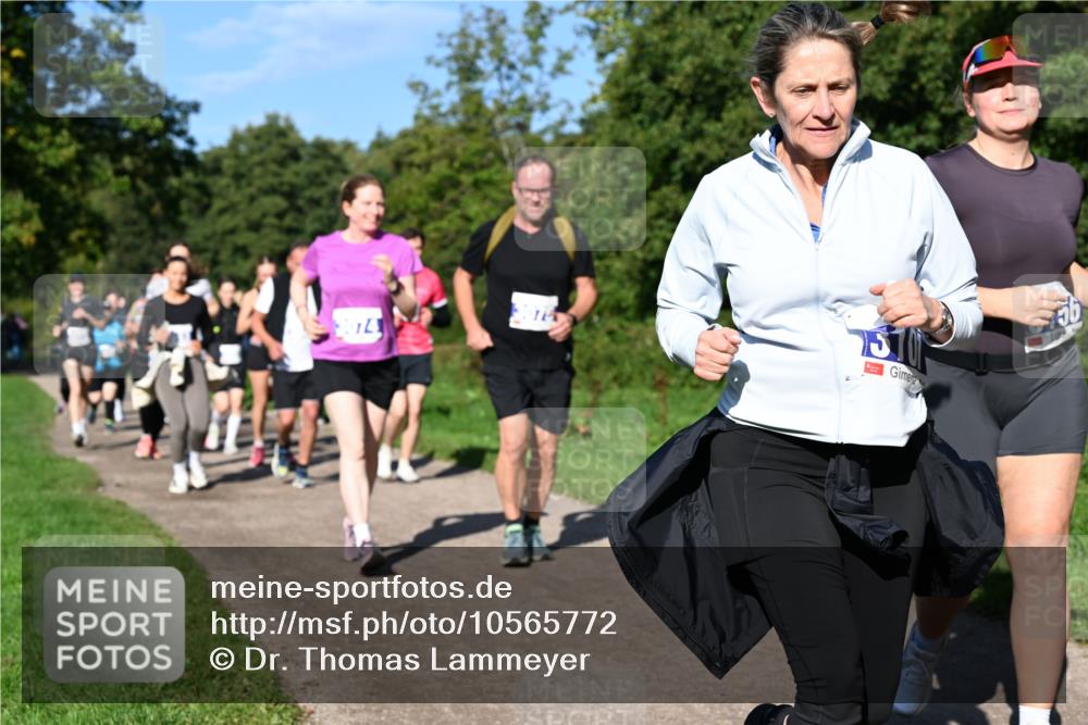 27.09.2026 - 35. Volkslauf durch das schöne Alstertal Dr. Thomas Lammeyer http://msf.ph/oto/10565772 27.09.2026 10:38:12 Laufen  meine-sportfotos.de