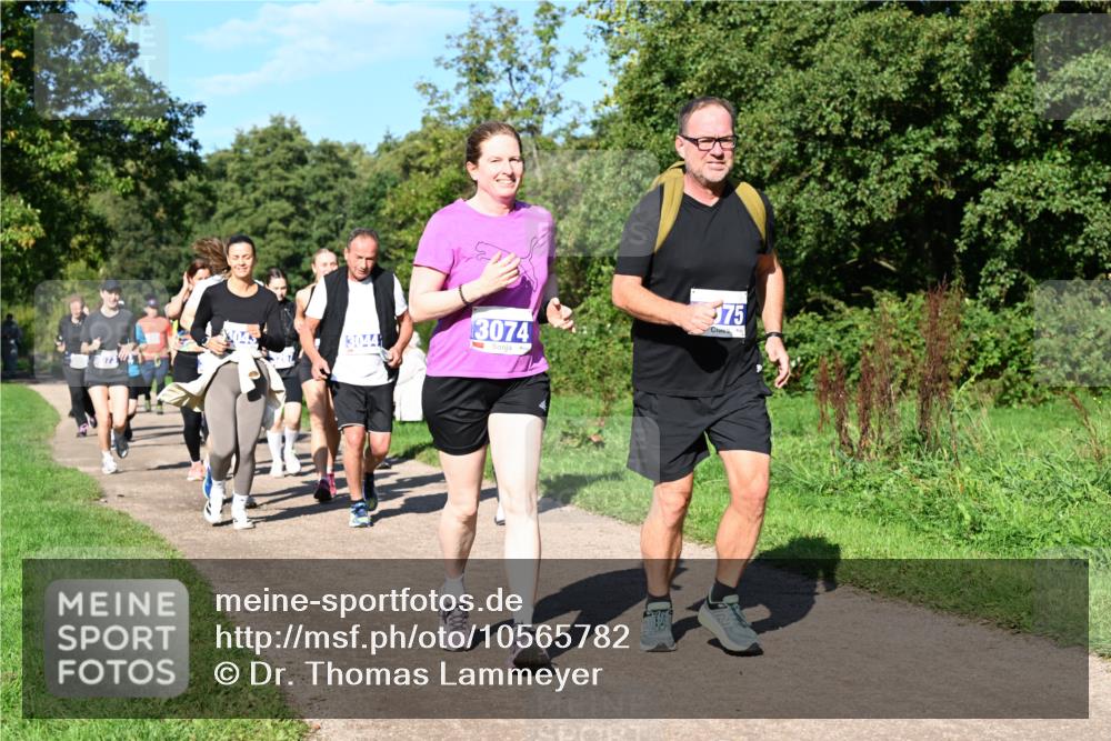 27.09.2026 - 35. Volkslauf durch das schöne Alstertal Dr. Thomas Lammeyer http://msf.ph/oto/10565782 27.09.2026 10:38:13 Laufen 3044, 3074, 75 meine-sportfotos.de