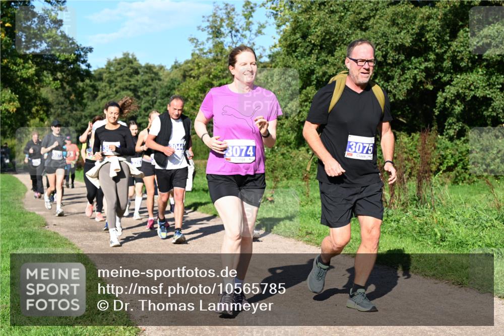 27.09.2026 - 35. Volkslauf durch das schöne Alstertal Dr. Thomas Lammeyer http://msf.ph/oto/10565785 27.09.2026 10:38:14 Laufen 3044, 3074, 3075 meine-sportfotos.de