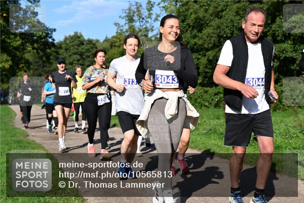 27.09.2026 - 35. Volkslauf durch das schöne Alstertal Dr. Thomas Lammeyer http://msf.ph/oto/10565813 27.09.2026 10:38:16 Laufen 3073, 313, 3043, 3044 meine-sportfotos.de