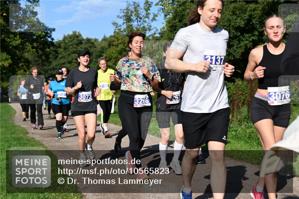 27.09.2026 - 35. Volkslauf durch das schöne Alstertal Dr. Thomas Lammeyer http://msf.ph/oto/10565823 27.09.2026 10:38:18 Laufen 3030, 191, 3073, 3189, 3266, 267, 3137, 30, 3076 meine-sportfotos.de