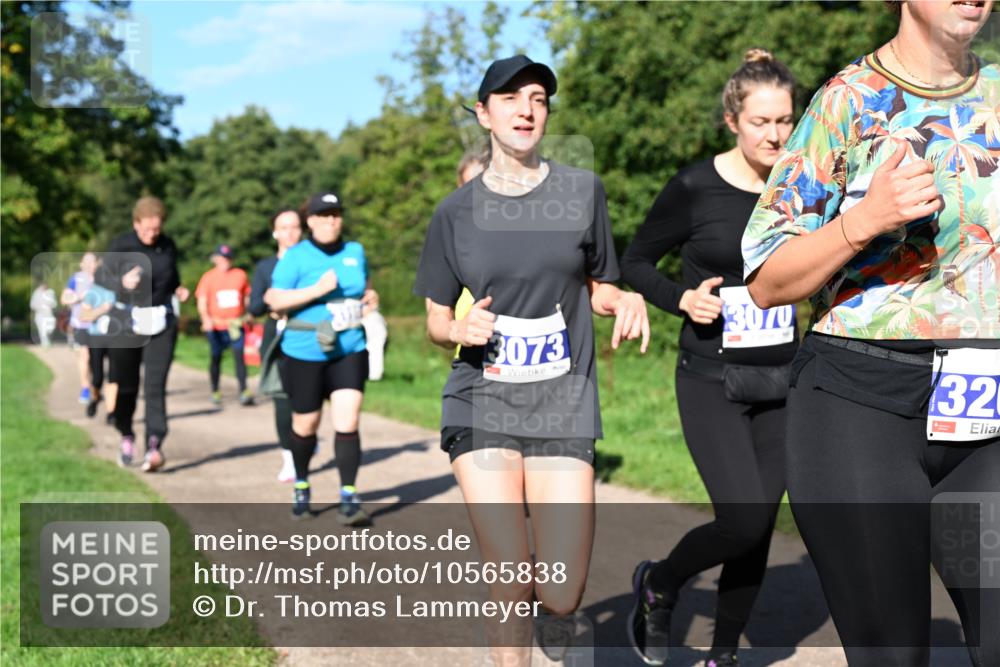 27.09.2026 - 35. Volkslauf durch das schöne Alstertal Dr. Thomas Lammeyer http://msf.ph/oto/10565838 27.09.2026 10:38:19 Laufen 3073, 3070, 320 meine-sportfotos.de