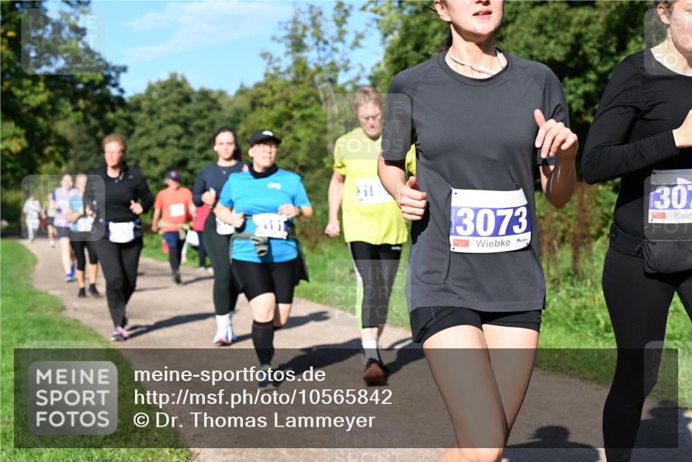 27.09.2026 - 35. Volkslauf durch das schöne Alstertal Dr. Thomas Lammeyer http://msf.ph/oto/10565842 27.09.2026 10:38:20 Laufen 3073, 307, 1 meine-sportfotos.de