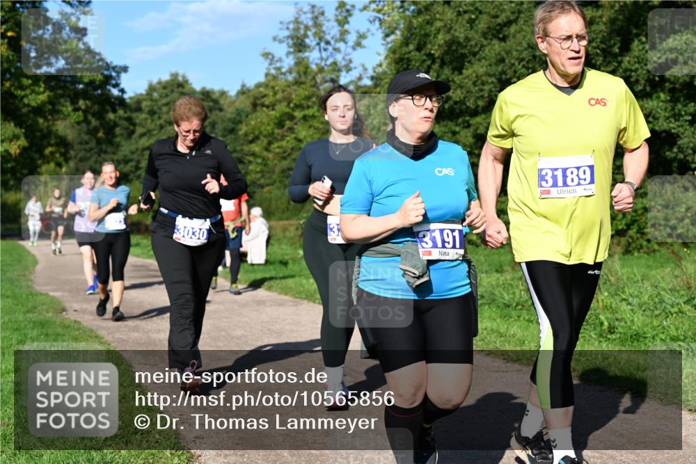 27.09.2026 - 35. Volkslauf durch das schöne Alstertal Dr. Thomas Lammeyer http://msf.ph/oto/10565856 27.09.2026 10:38:21 Laufen 3189, 3030, 3191 meine-sportfotos.de