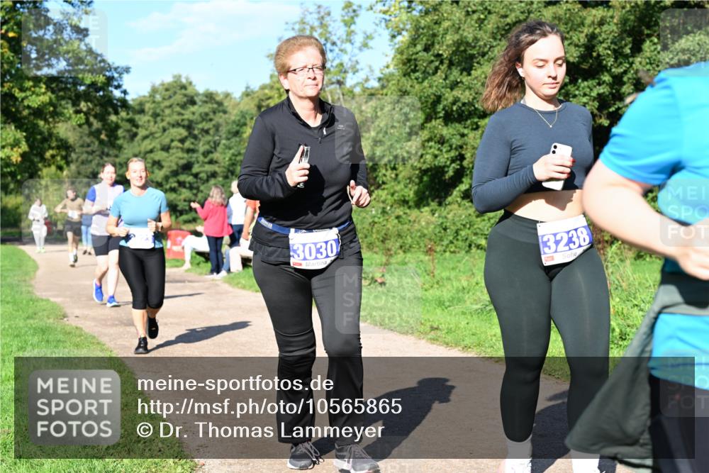 27.09.2026 - 35. Volkslauf durch das schöne Alstertal Dr. Thomas Lammeyer http://msf.ph/oto/10565865 27.09.2026 10:38:23 Laufen 3030, 3238 meine-sportfotos.de