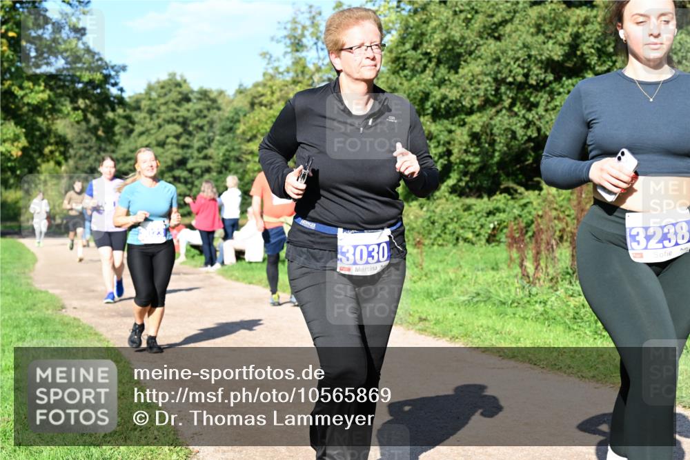 27.09.2026 - 35. Volkslauf durch das schöne Alstertal Dr. Thomas Lammeyer http://msf.ph/oto/10565869 27.09.2026 10:38:23 Laufen 3030, 3238 meine-sportfotos.de