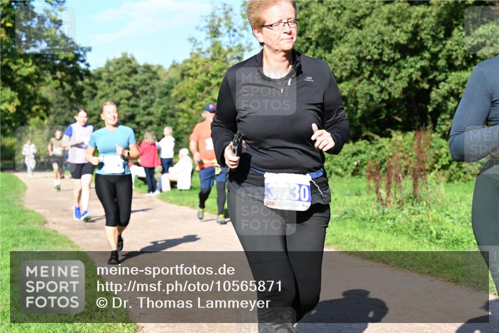 27.09.2026 - 35. Volkslauf durch das schöne Alstertal Dr. Thomas Lammeyer http://msf.ph/oto/10565871 27.09.2026 10:38:23 Laufen 3030 meine-sportfotos.de