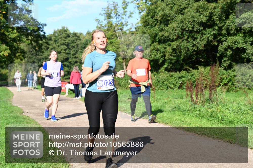 27.09.2026 - 35. Volkslauf durch das schöne Alstertal Dr. Thomas Lammeyer http://msf.ph/oto/10565886 27.09.2026 10:38:25 Laufen 023 meine-sportfotos.de