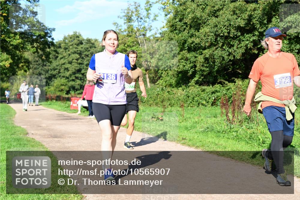 27.09.2026 - 35. Volkslauf durch das schöne Alstertal Dr. Thomas Lammeyer http://msf.ph/oto/10565907 27.09.2026 10:38:27 Laufen 3136, 4077, 18, 3998 meine-sportfotos.de