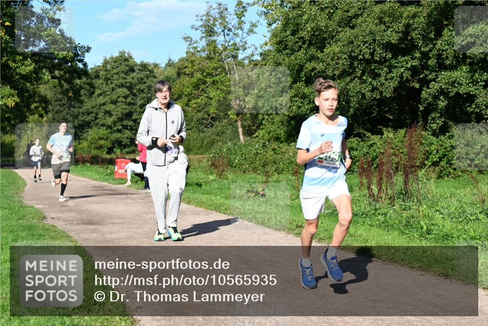 27.09.2026 - 35. Volkslauf durch das schöne Alstertal Dr. Thomas Lammeyer http://msf.ph/oto/10565935 27.09.2026 10:38:39 Laufen 160 meine-sportfotos.de