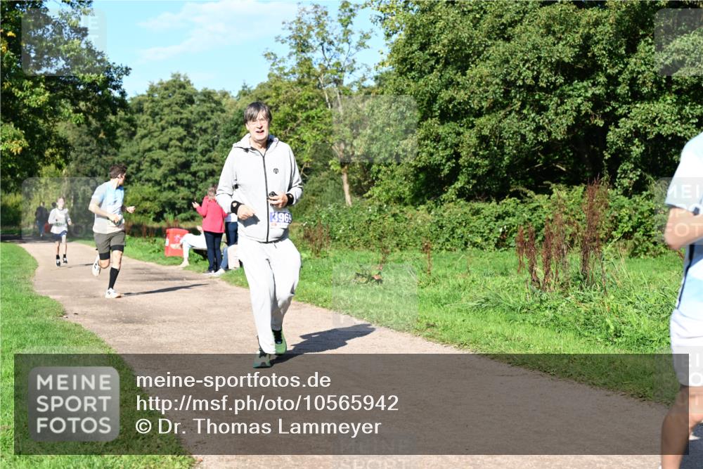 27.09.2026 - 35. Volkslauf durch das schöne Alstertal Dr. Thomas Lammeyer http://msf.ph/oto/10565942 27.09.2026 10:38:40 Laufen 3969 meine-sportfotos.de