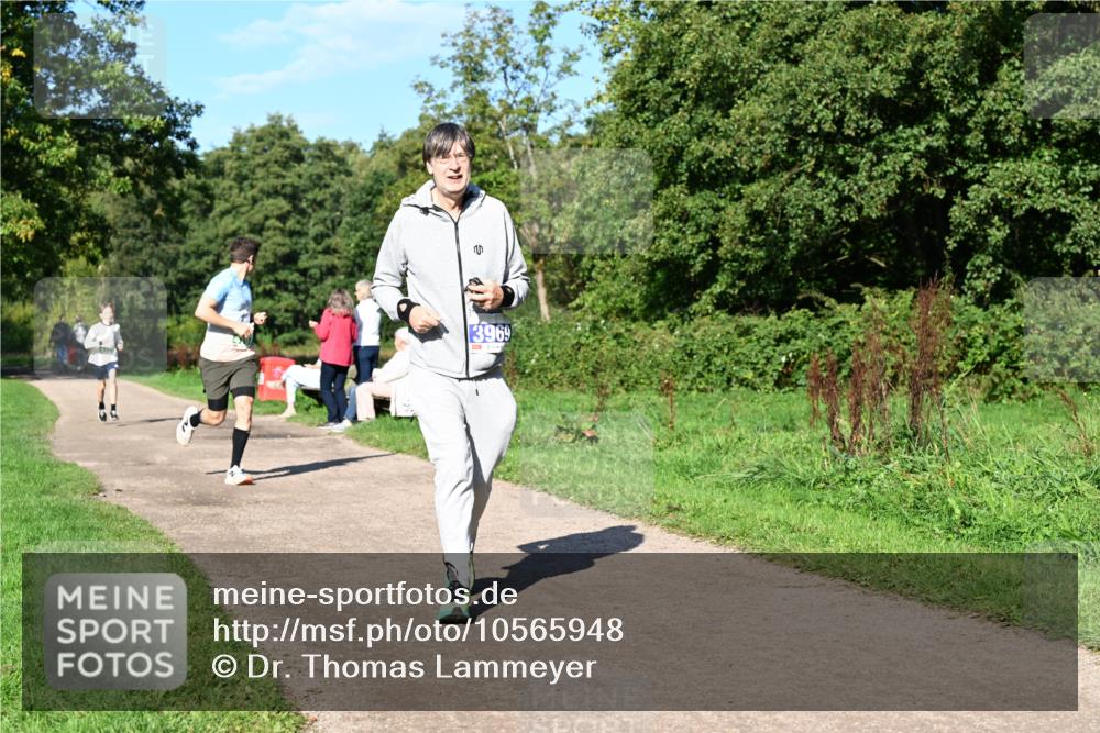 27.09.2026 - 35. Volkslauf durch das schöne Alstertal Dr. Thomas Lammeyer http://msf.ph/oto/10565948 27.09.2026 10:38:40 Laufen 3969 meine-sportfotos.de