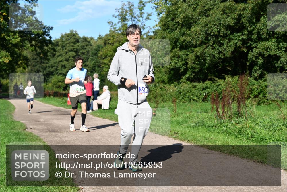 27.09.2026 - 35. Volkslauf durch das schöne Alstertal Dr. Thomas Lammeyer http://msf.ph/oto/10565953 27.09.2026 10:38:41 Laufen 4107, 396 meine-sportfotos.de