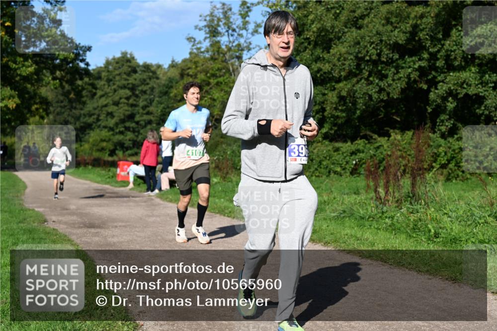 27.09.2026 - 35. Volkslauf durch das schöne Alstertal Dr. Thomas Lammeyer http://msf.ph/oto/10565960 27.09.2026 10:38:41 Laufen 4107, 396 meine-sportfotos.de