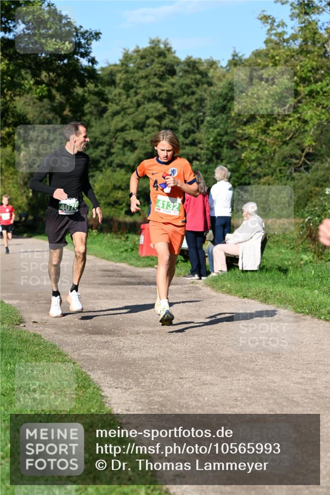27.09.2026 - 35. Volkslauf durch das schöne Alstertal Dr. Thomas Lammeyer http://msf.ph/oto/10565993 27.09.2026 10:38:58 Laufen 4075, 4132 meine-sportfotos.de