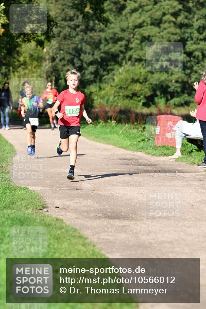 27.09.2026 - 35. Volkslauf durch das schöne Alstertal Dr. Thomas Lammeyer http://msf.ph/oto/10566012 27.09.2026 10:39:02 Laufen 4124, 876 meine-sportfotos.de