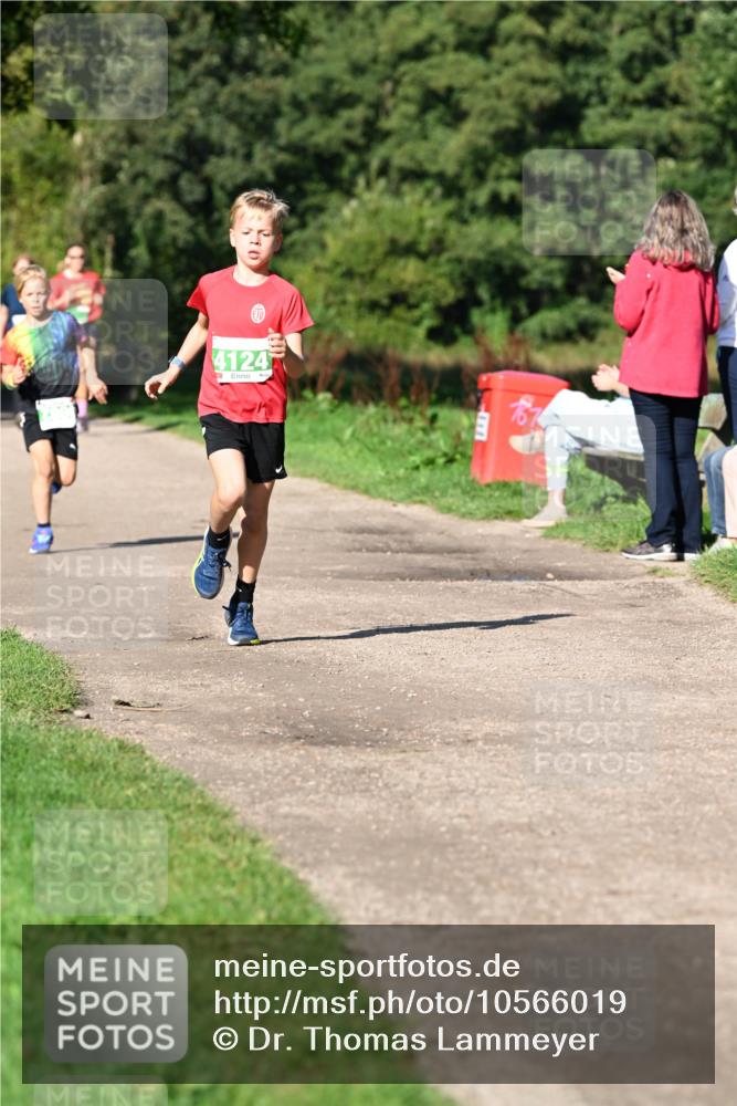 27.09.2026 - 35. Volkslauf durch das schöne Alstertal Dr. Thomas Lammeyer http://msf.ph/oto/10566019 27.09.2026 10:39:03 Laufen 40, 4124, 711, 167 meine-sportfotos.de