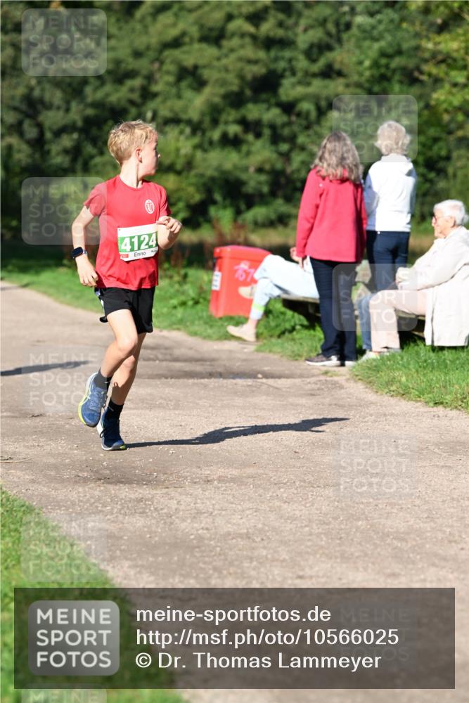 27.09.2026 - 35. Volkslauf durch das schöne Alstertal Dr. Thomas Lammeyer http://msf.ph/oto/10566025 27.09.2026 10:39:04 Laufen 4124 meine-sportfotos.de