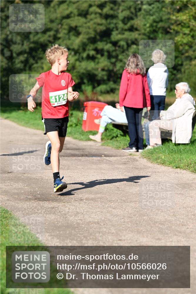 27.09.2026 - 35. Volkslauf durch das schöne Alstertal Dr. Thomas Lammeyer http://msf.ph/oto/10566026 27.09.2026 10:39:04 Laufen 4124 meine-sportfotos.de