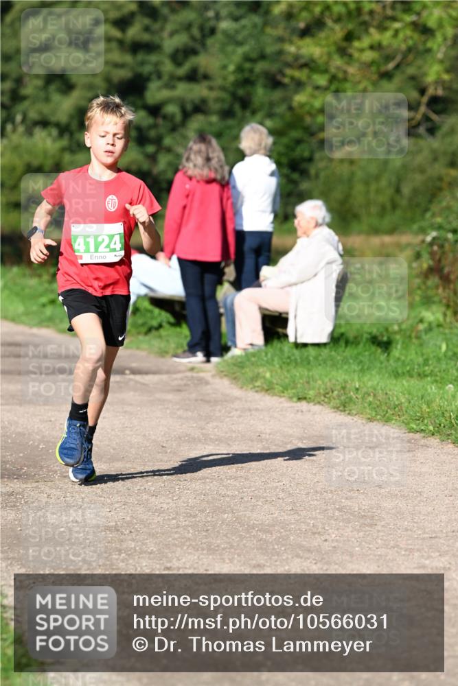 27.09.2026 - 35. Volkslauf durch das schöne Alstertal Dr. Thomas Lammeyer http://msf.ph/oto/10566031 27.09.2026 10:39:04 Laufen 4124 meine-sportfotos.de