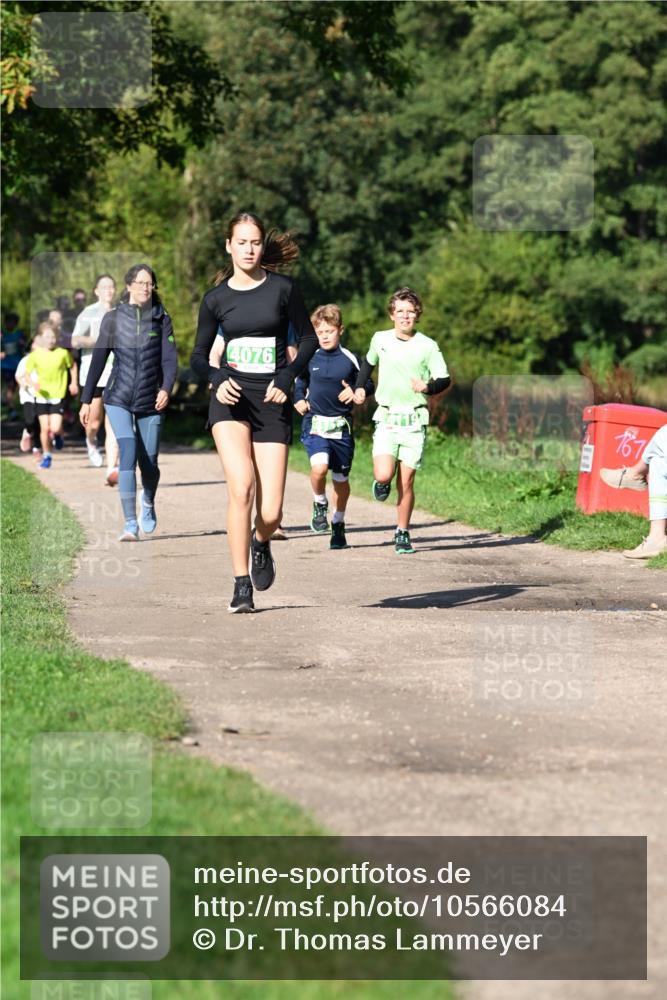 27.09.2026 - 35. Volkslauf durch das schöne Alstertal Dr. Thomas Lammeyer http://msf.ph/oto/10566084 27.09.2026 10:39:14 Laufen 4076, 167 meine-sportfotos.de