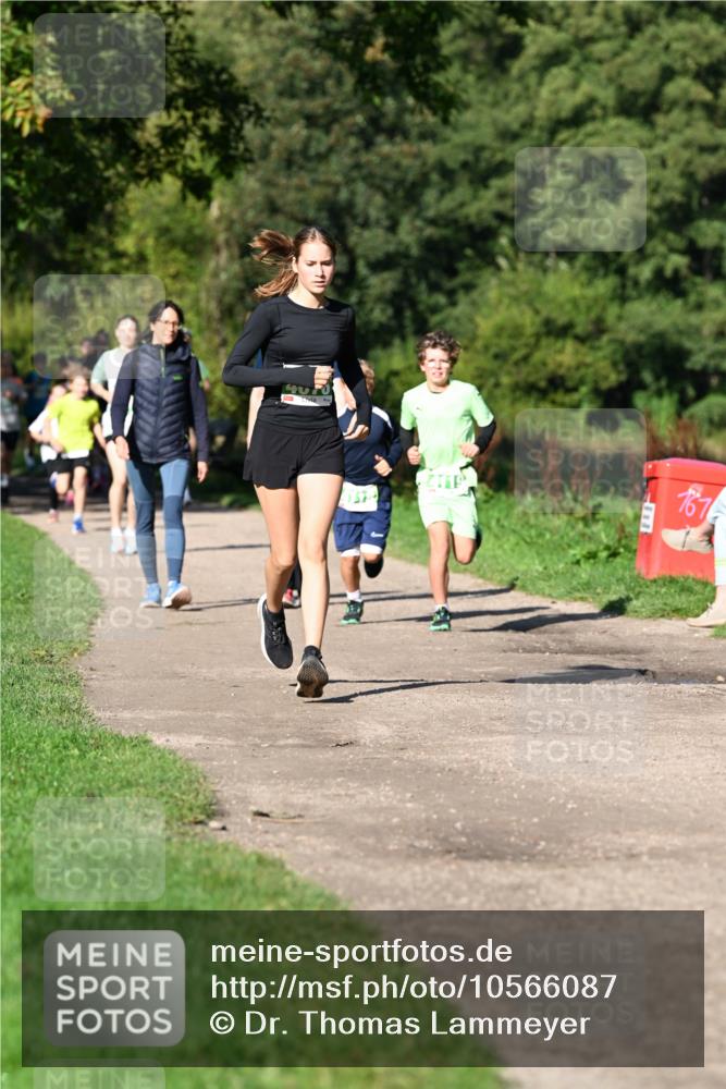 27.09.2026 - 35. Volkslauf durch das schöne Alstertal Dr. Thomas Lammeyer http://msf.ph/oto/10566087 27.09.2026 10:39:15 Laufen  meine-sportfotos.de