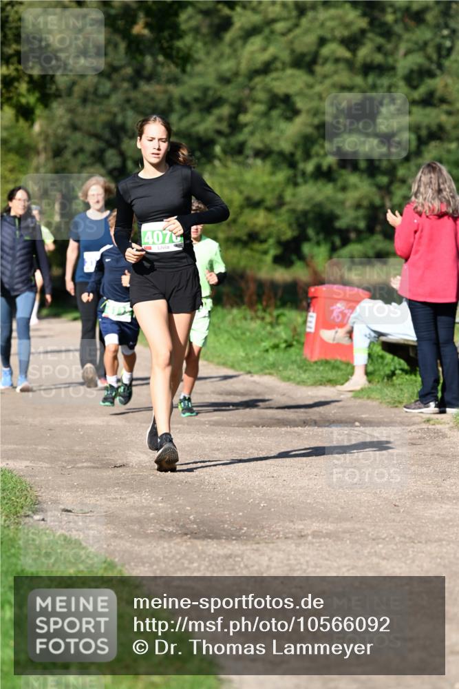 27.09.2026 - 35. Volkslauf durch das schöne Alstertal Dr. Thomas Lammeyer http://msf.ph/oto/10566092 27.09.2026 10:39:16 Laufen 4070, 167 meine-sportfotos.de