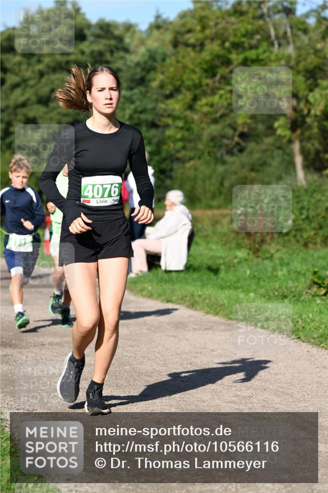 27.09.2026 - 35. Volkslauf durch das schöne Alstertal Dr. Thomas Lammeyer http://msf.ph/oto/10566116 27.09.2026 10:39:18 Laufen 4076 meine-sportfotos.de