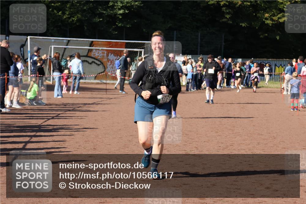 27.09.2026 - 35. Volkslauf durch das schöne Alstertal Strokosch-Dieckow http://msf.ph/oto/10566117 27.09.2026 11:05:54 Ziel 3059, 4955 meine-sportfotos.de