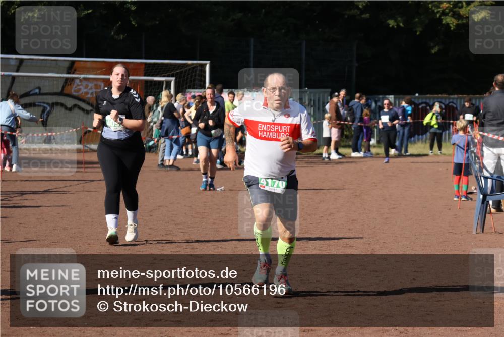 27.09.2026 - 35. Volkslauf durch das schöne Alstertal Strokosch-Dieckow http://msf.ph/oto/10566196 27.09.2026 11:05:43 Ziel 4090, 4170 meine-sportfotos.de