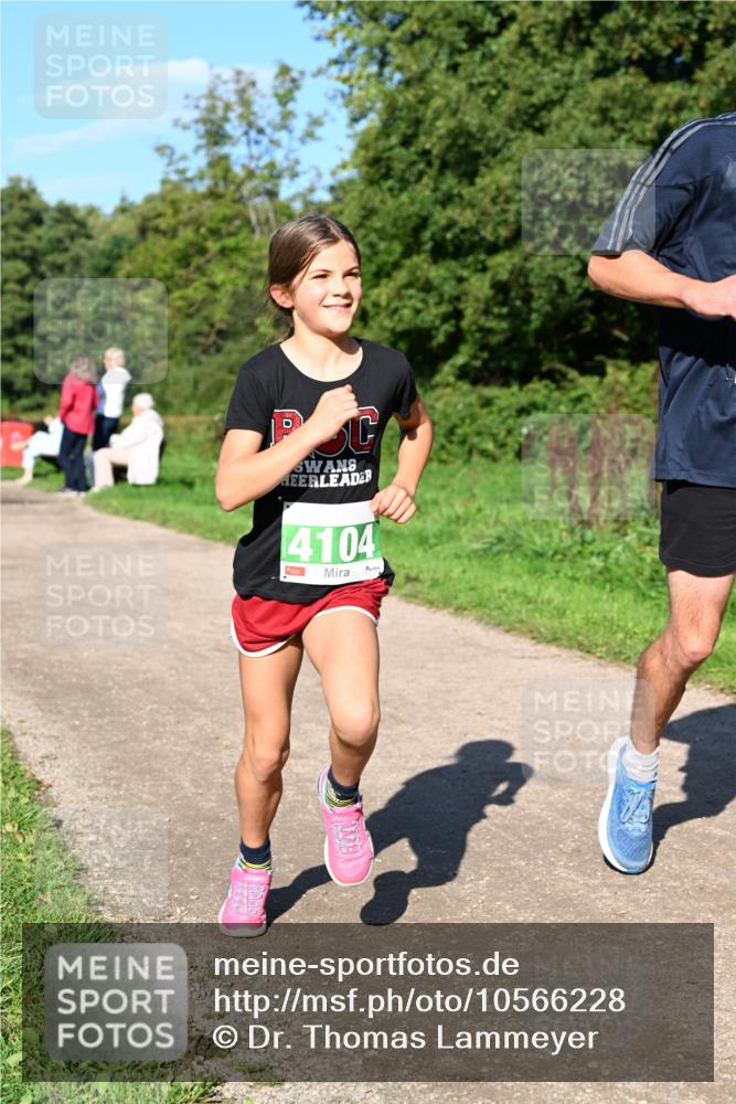 27.09.2026 - 35. Volkslauf durch das schöne Alstertal Dr. Thomas Lammeyer http://msf.ph/oto/10566228 27.09.2026 10:39:38 Laufen 4104 meine-sportfotos.de
