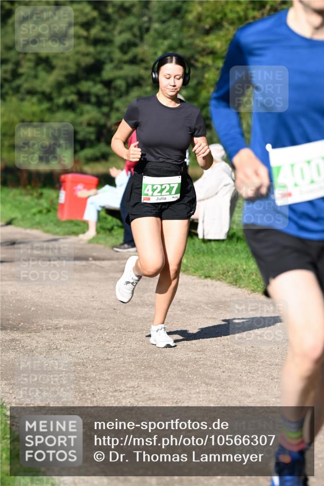 27.09.2026 - 35. Volkslauf durch das schöne Alstertal Dr. Thomas Lammeyer http://msf.ph/oto/10566307 27.09.2026 10:39:53 Laufen 4227, 400 meine-sportfotos.de