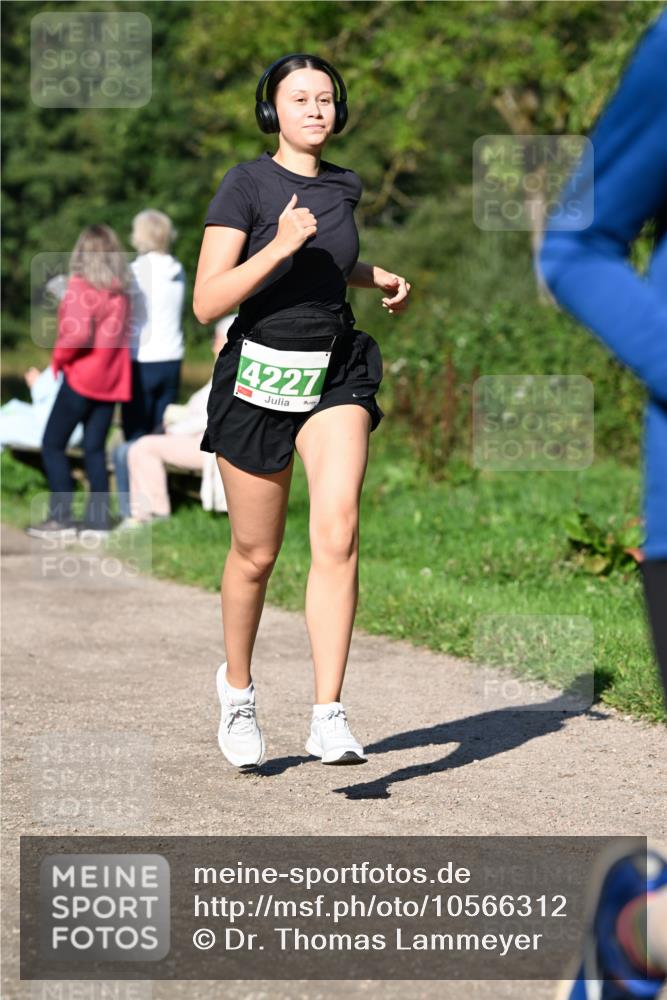 27.09.2026 - 35. Volkslauf durch das schöne Alstertal Dr. Thomas Lammeyer http://msf.ph/oto/10566312 27.09.2026 10:39:53 Laufen  meine-sportfotos.de
