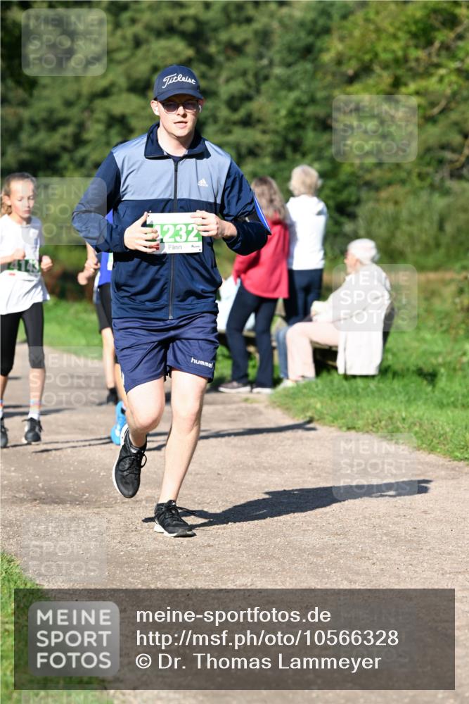 27.09.2026 - 35. Volkslauf durch das schöne Alstertal Dr. Thomas Lammeyer http://msf.ph/oto/10566328 27.09.2026 10:39:56 Laufen 232 meine-sportfotos.de