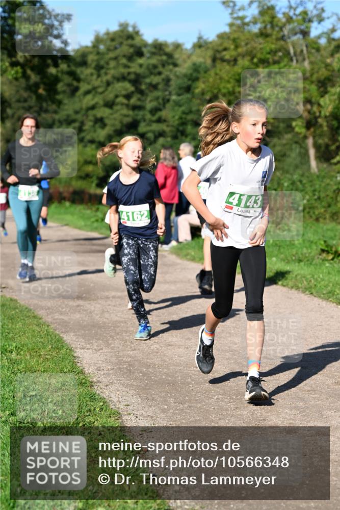 27.09.2026 - 35. Volkslauf durch das schöne Alstertal Dr. Thomas Lammeyer http://msf.ph/oto/10566348 27.09.2026 10:39:59 Laufen 4162, 4143 meine-sportfotos.de
