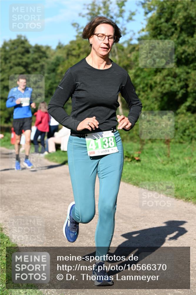 27.09.2026 - 35. Volkslauf durch das schöne Alstertal Dr. Thomas Lammeyer http://msf.ph/oto/10566370 27.09.2026 10:40:02 Laufen 4138 meine-sportfotos.de