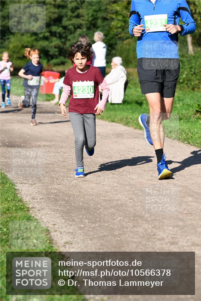 27.09.2026 - 35. Volkslauf durch das schöne Alstertal Dr. Thomas Lammeyer http://msf.ph/oto/10566378 27.09.2026 10:40:04 Laufen 4230, 4231 meine-sportfotos.de