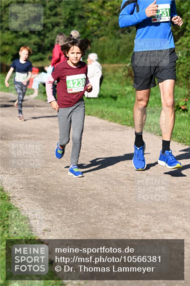27.09.2026 - 35. Volkslauf durch das schöne Alstertal Dr. Thomas Lammeyer http://msf.ph/oto/10566381 27.09.2026 10:40:05 Laufen 4230, 231 meine-sportfotos.de