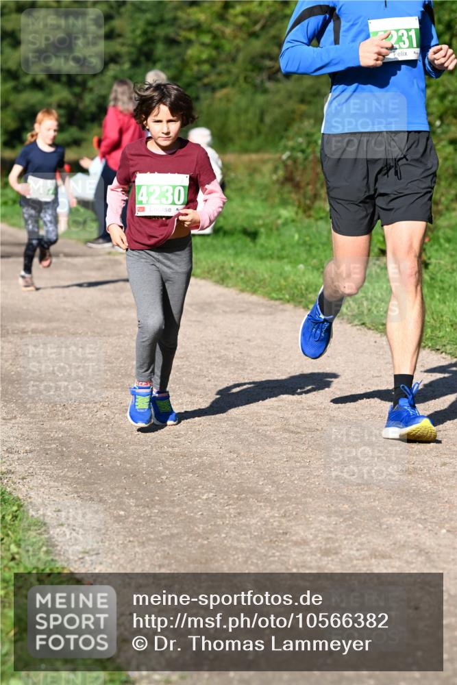 27.09.2026 - 35. Volkslauf durch das schöne Alstertal Dr. Thomas Lammeyer http://msf.ph/oto/10566382 27.09.2026 10:40:05 Laufen 4230, 31 meine-sportfotos.de