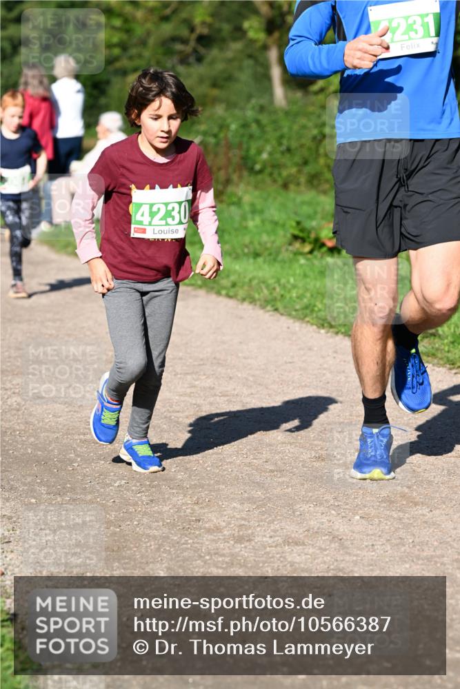 27.09.2026 - 35. Volkslauf durch das schöne Alstertal Dr. Thomas Lammeyer http://msf.ph/oto/10566387 27.09.2026 10:40:05 Laufen 4230, 231 meine-sportfotos.de