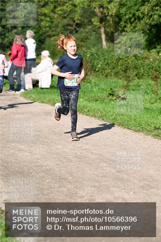 27.09.2026 - 35. Volkslauf durch das schöne Alstertal Dr. Thomas Lammeyer http://msf.ph/oto/10566396 27.09.2026 10:40:07 Laufen 4587 meine-sportfotos.de