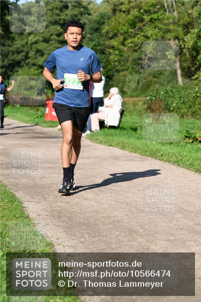 27.09.2026 - 35. Volkslauf durch das schöne Alstertal Dr. Thomas Lammeyer http://msf.ph/oto/10566474 27.09.2026 10:40:19 Laufen 4225 meine-sportfotos.de