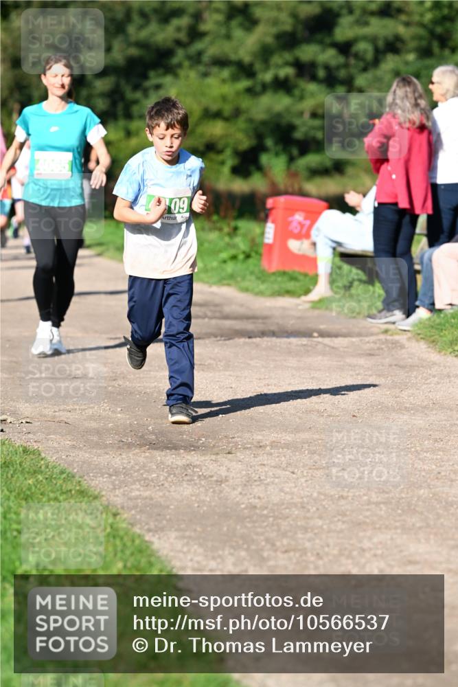 27.09.2026 - 35. Volkslauf durch das schöne Alstertal Dr. Thomas Lammeyer http://msf.ph/oto/10566537 27.09.2026 10:40:30 Laufen 09 meine-sportfotos.de