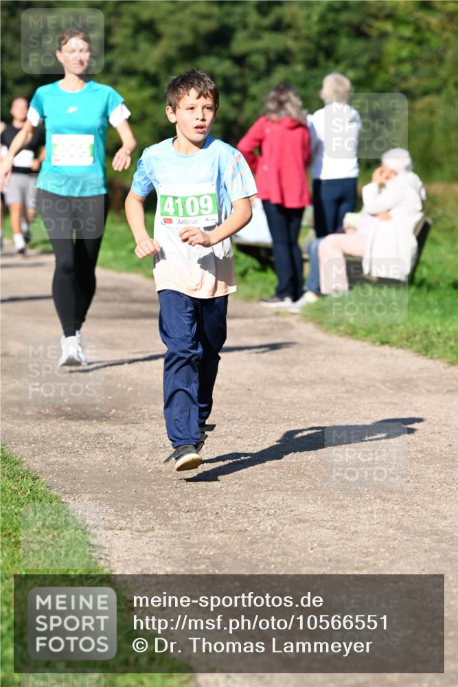 27.09.2026 - 35. Volkslauf durch das schöne Alstertal Dr. Thomas Lammeyer http://msf.ph/oto/10566551 27.09.2026 10:40:31 Laufen 4109 meine-sportfotos.de