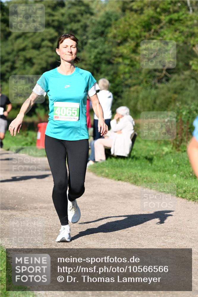 27.09.2026 - 35. Volkslauf durch das schöne Alstertal Dr. Thomas Lammeyer http://msf.ph/oto/10566566 27.09.2026 10:40:34 Laufen 4065 meine-sportfotos.de