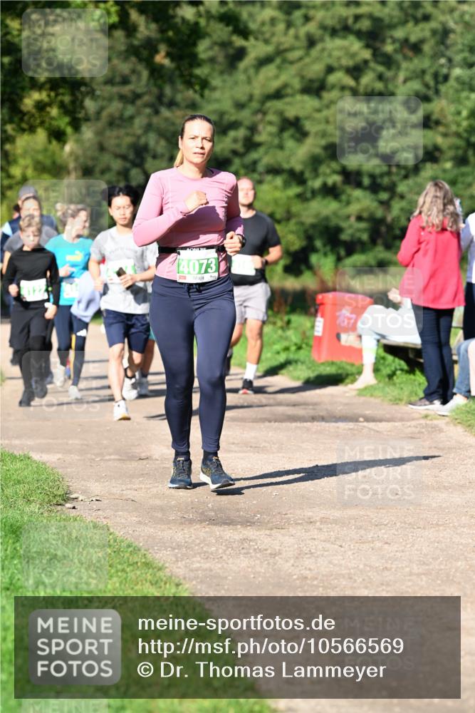 27.09.2026 - 35. Volkslauf durch das schöne Alstertal Dr. Thomas Lammeyer http://msf.ph/oto/10566569 27.09.2026 10:40:35 Laufen 4073 meine-sportfotos.de