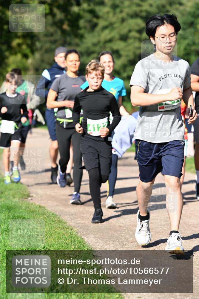 27.09.2026 - 35. Volkslauf durch das schöne Alstertal Dr. Thomas Lammeyer http://msf.ph/oto/10566577 27.09.2026 10:40:40 Laufen 4122 meine-sportfotos.de