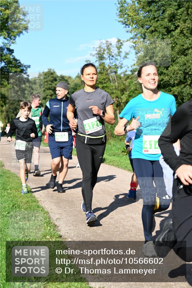 27.09.2026 - 35. Volkslauf durch das schöne Alstertal Dr. Thomas Lammeyer http://msf.ph/oto/10566602 27.09.2026 10:40:43 Laufen 4030, 4121, 41 meine-sportfotos.de