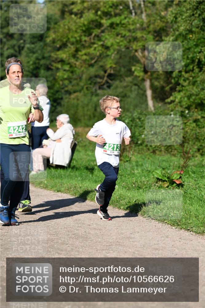 27.09.2026 - 35. Volkslauf durch das schöne Alstertal Dr. Thomas Lammeyer http://msf.ph/oto/10566626 27.09.2026 10:40:51 Laufen 4242, 4213 meine-sportfotos.de